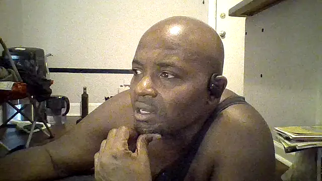 Snapshot of JezOne555 chatting on 12-13-25, 07:53 JezOne555 online show from 12-13-25, 07:53