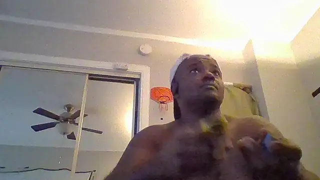 Snapshot of JezOne555 chatting on 12-15-25, 02:32 JezOne555 online show from 12-15-25, 02:32