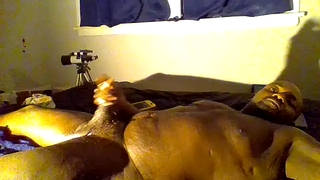 Snapshot of JezOne555 chatting on 03-24-26, 01:54 JezOne555 online show from 03-24-26, 01:54