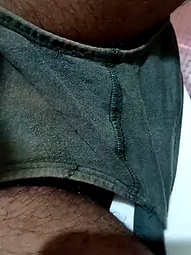 Snapshot of princemaheshboblover chatting on 11-13-25, 08:19 princemaheshboblover online show from 11-13-25, 08:19