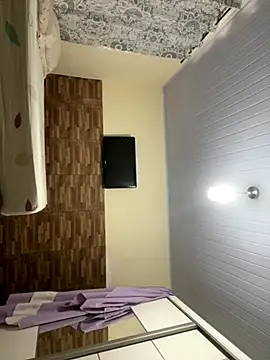 morenaluaa online show from 11-07-25, 07:58