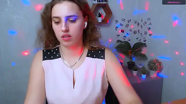 AmandaDimond  online show from 10-29-25, 01:35