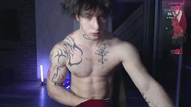 Snapshot of Brendan__Piks chatting on 12-23-25, 08:45 Brendan Piks online show from 12-23-25, 08:45