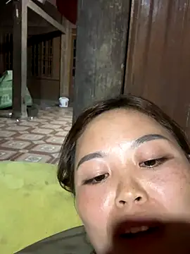 Snapshot of MychuSweet chatting on 11-11-25, 03:56 MychuSweet online show from 11-11-25, 03:56