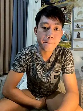 Snapshot of xshyboyx chatting on 09-14-25, 05:39 xshyboyx online show from 09-14-25, 05:39