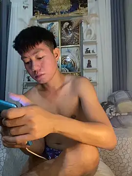 Snapshot of xshyboyx chatting on 10-01-25, 03:34 xshyboyx online show from 10-01-25, 03:34
