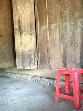 Snapshot of ThiHa003 chatting on 09-21-25, 04:14 ThiHa003 online show from 09-21-25, 04:14