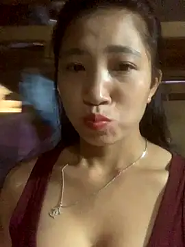 Snapshot of ThiHa003 chatting on 09-23-25, 09:56 ThiHa003 online show from 09-23-25, 09:56
