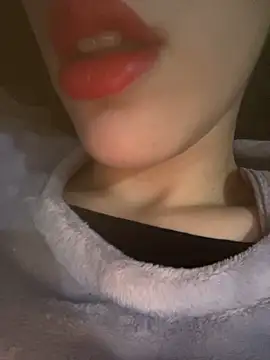 Mimisixo online show from 11-20-25, 04:07