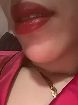 Snapshot of Mimisixo chatting on 04-23-26, 12:23 Mimisixo online show from 04-23-26, 12:23