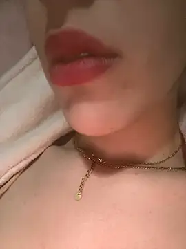 Snapshot of Mimisixo chatting on 04-27-26, 05:16 Mimisixo online show from 04-27-26, 05:16