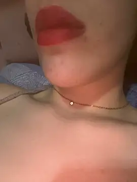 Snapshot of Mimisixo chatting on 07-23-26, 01:58 Mimisixo online show from 07-23-26, 01:58