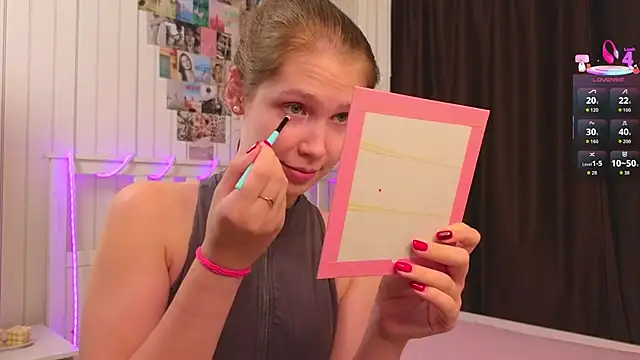 BeatrixCarIeton online show from 11-05-25, 07:25