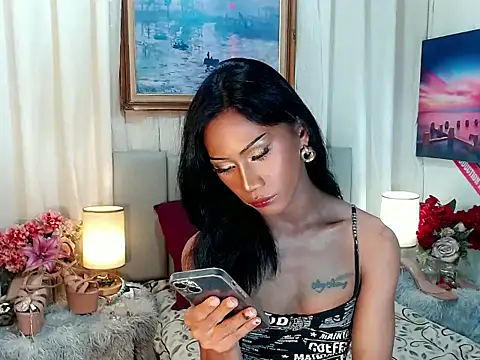 sassylatina online show from 11-10-25, 04:17