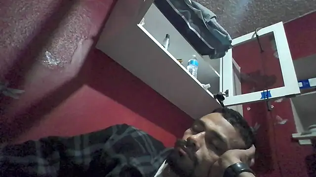 Snapshot of Cnutt310 chatting on 10-12-25, 12:48 Cnutt310 online show from 10-12-25, 12:48