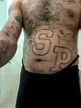 Snapshot of Cnutt310 chatting on 11-28-25, 02:31 Cnutt310 online show from 11-28-25, 02:31