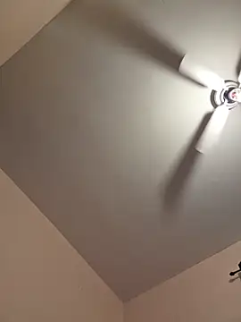 Snapshot of Cnutt310 chatting on 01-06-26, 10:01 Cnutt310 online show from 01-06-26, 10:01