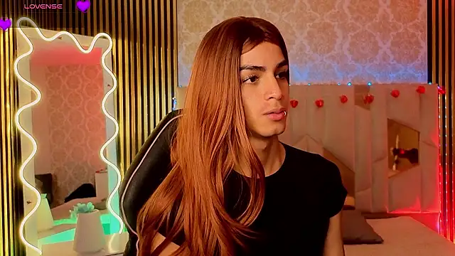 LIHIAN TAY online show from 03-18-26, 12:08