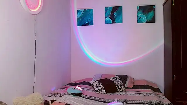 meghan devil  online show from 11-24-25, 05:51