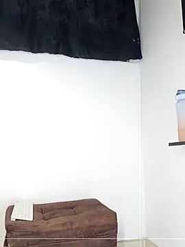 angierot2025 online show from 04-21-26, 10:01