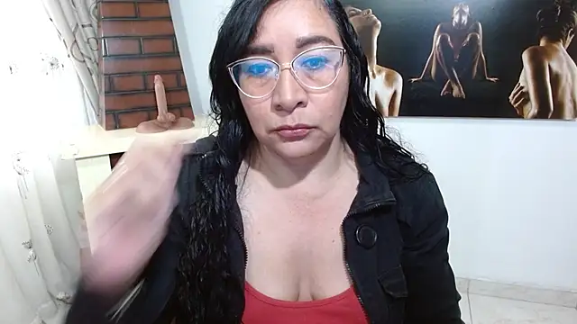 Snapshot of Grace_mature_milf chatting on 10-27-25, 11:25 Grace mature milf online show from 10-27-25, 11:25