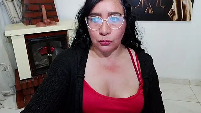 Snapshot of Grace_mature_milf chatting on 11-28-25, 10:23 Grace mature milf online show from 11-28-25, 10:23