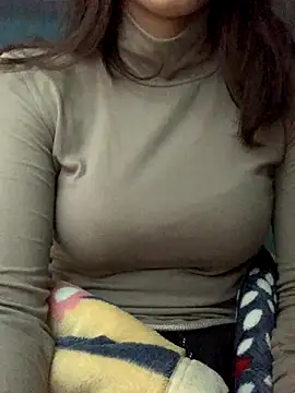 Snapshot of Zika_23 chatting on 12-05-25, 10:13 Zika 23 online show from 12-05-25, 10:13