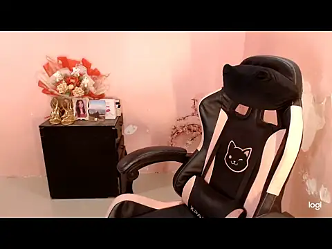 asian lust  online show from 05-06-26, 05:25