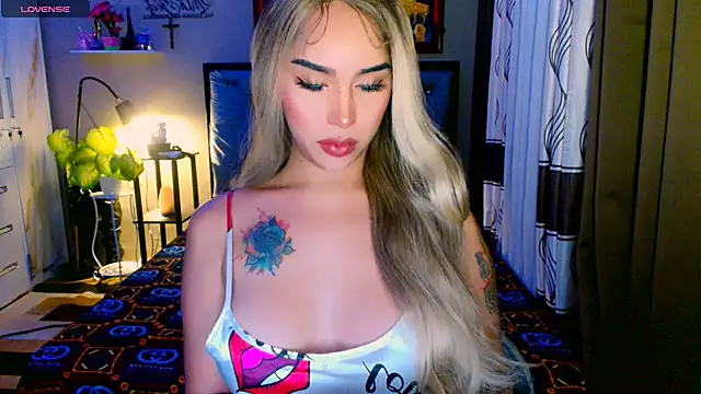 Franchesca Trans online show from 11-16-25, 02:39