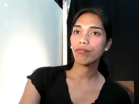 angelaxmonroe online show from 04-22-26, 04:41