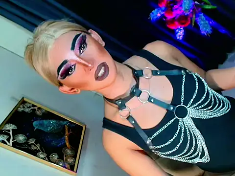 Queen yasii 88 online show from 10-19-25, 03:56