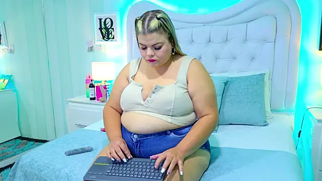 KiimBrooks online show from 10-22-25, 10:59