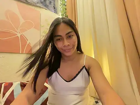 Snapshot of Sweetasian_cum chatting on 06-25-26, 04:12 Sweetasian cum online show from 06-25-26, 04:12