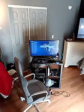 Snapshot of EbonyKing69 chatting on 10-15-25, 07:47 EbonyKing69 online show from 10-15-25, 07:47