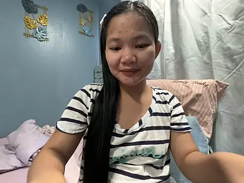 Snapshot of princess_janine chatting on 03-09-26, 10:41 princess janine online show from 03-09-26, 10:41