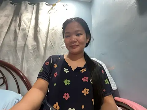 Snapshot of princess_janine chatting on 04-15-26, 09:49 princess janine online show from 04-15-26, 09:49