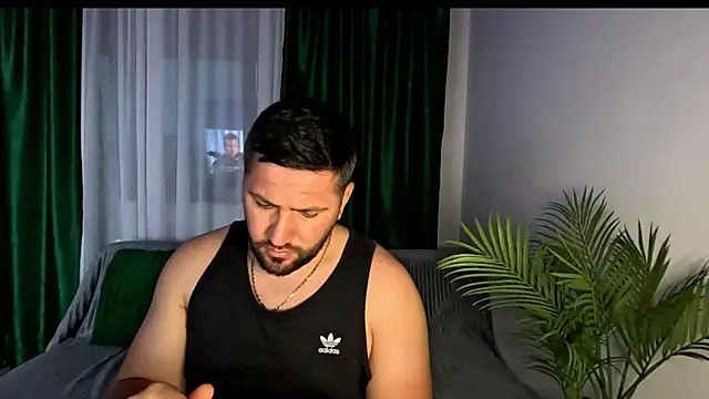 Snapshot of Gold_Alpha_Boy chatting on 06-09-26, 06:30 Gold Alpha Boy online show from 06-09-26, 06:30