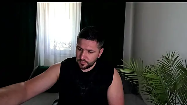 Snapshot of Gold_Alpha_Boy chatting on 06-11-26, 05:27 Gold Alpha Boy online show from 06-11-26, 05:27