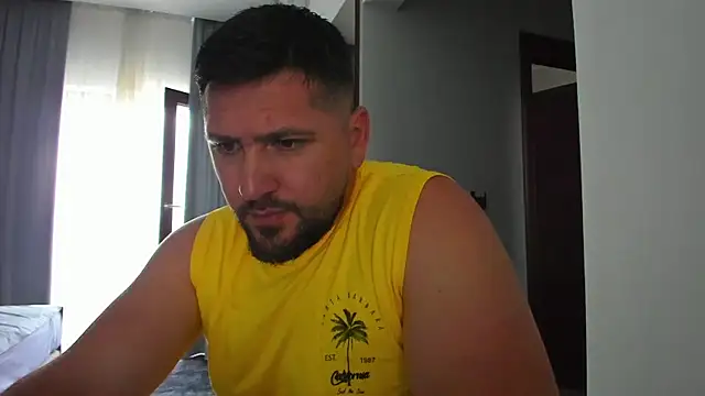 Snapshot of Gold_Alpha_Boy chatting on 07-10-26, 12:41 Gold Alpha Boy online show from 07-10-26, 12:41