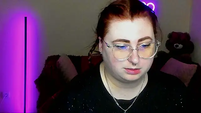 Alicia love00 online show from 04-17-26, 05:21