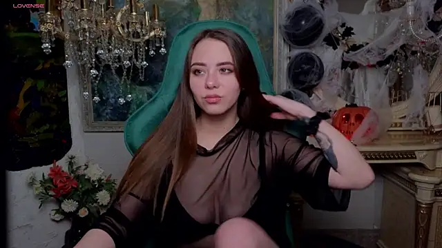 Snapshot of IvoryWood_ chatting on 10-21-25, 12:28 IvoryWood online show from 10-21-25, 12:28