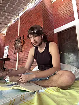 Snapshot of Luxx_14 chatting on 09-13-25, 08:08 Luxx 14 online show from 09-13-25, 08:08