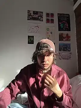 Snapshot of Luxx_14 chatting on 09-18-25, 09:06 Luxx 14 online show from 09-18-25, 09:06