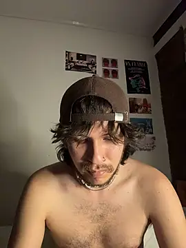 Snapshot of Luxx_14 chatting on 09-24-25, 01:20 Luxx 14 online show from 09-24-25, 01:20