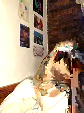 Snapshot of Luxx_14 chatting on 10-09-25, 02:20 Luxx 14 online show from 10-09-25, 02:20