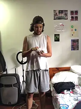 Snapshot of Luxx_14 chatting on 11-04-25, 04:39 Luxx 14 online show from 11-04-25, 04:39