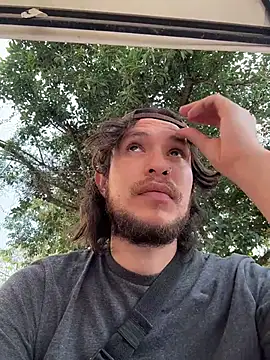 Snapshot of Luxx_14 chatting on 11-20-25, 10:09 Luxx 14 online show from 11-20-25, 10:09