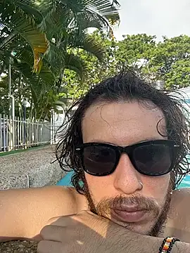 Snapshot of Luxx_14 chatting on 11-30-25, 09:08 Luxx 14 online show from 11-30-25, 09:08