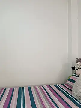 Isabella5 Brown  online show from 09-10-25, 07:03