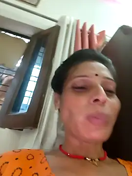 Snapshot of ISHANI-SINGH chatting on 09-19-25, 12:28 ISHANI-SINGH online show from 09-19-25, 12:28